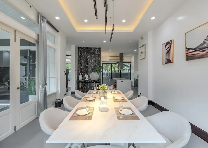 Thong Lo Luxury Pool In Center Of Villa